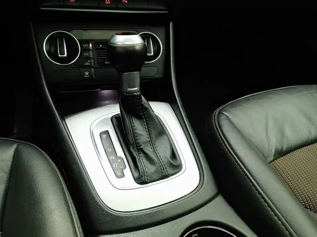 Audi Q3 2018 30th Anniversary Edition 30 TFSI Fashion фото 13