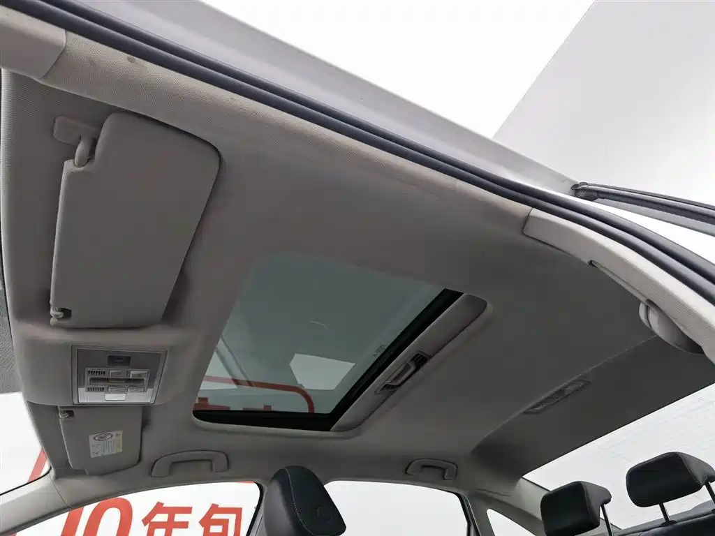 Volkswagen Lavida 2021 1.5L Manual Comfort Edition фото 14