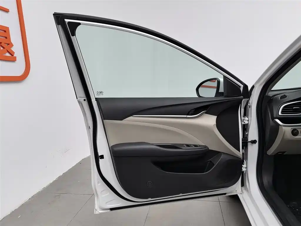 Buick Excelle 2019 15T DCT Connected Elite (China V) фото 8