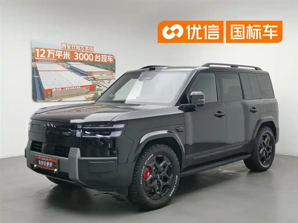 Fang Cheng Bao Titanium 7 2025 AWD Base Model
