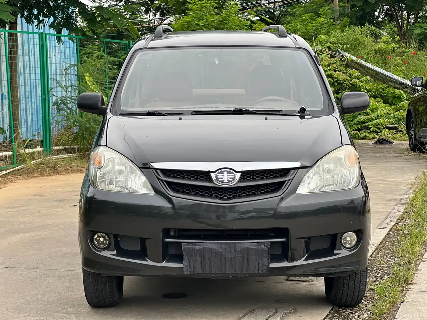 FAW Senya M80 2014 2014 1.3L Manual 5-seater Value Edition