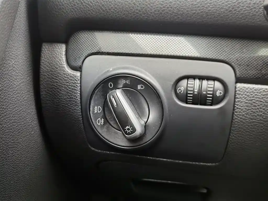 Volkswagen Golf 2012 1.4TSI Automatic Comfort фото 21