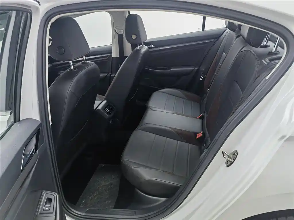 Volkswagen Bora 2019 Facelift 280TSI DSG Elite China VI фото 15