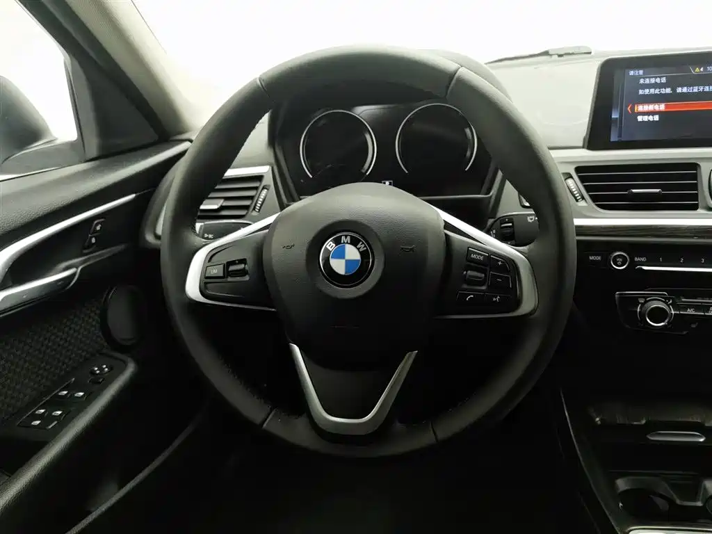 BMW 1 Series 2018 118i Fashion Edition фото 11
