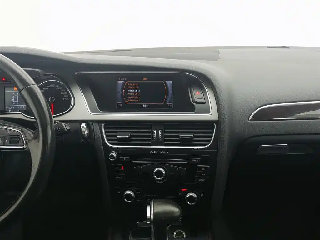 Audi A4L 2015 35 TFSI Auto Comfort фото 12