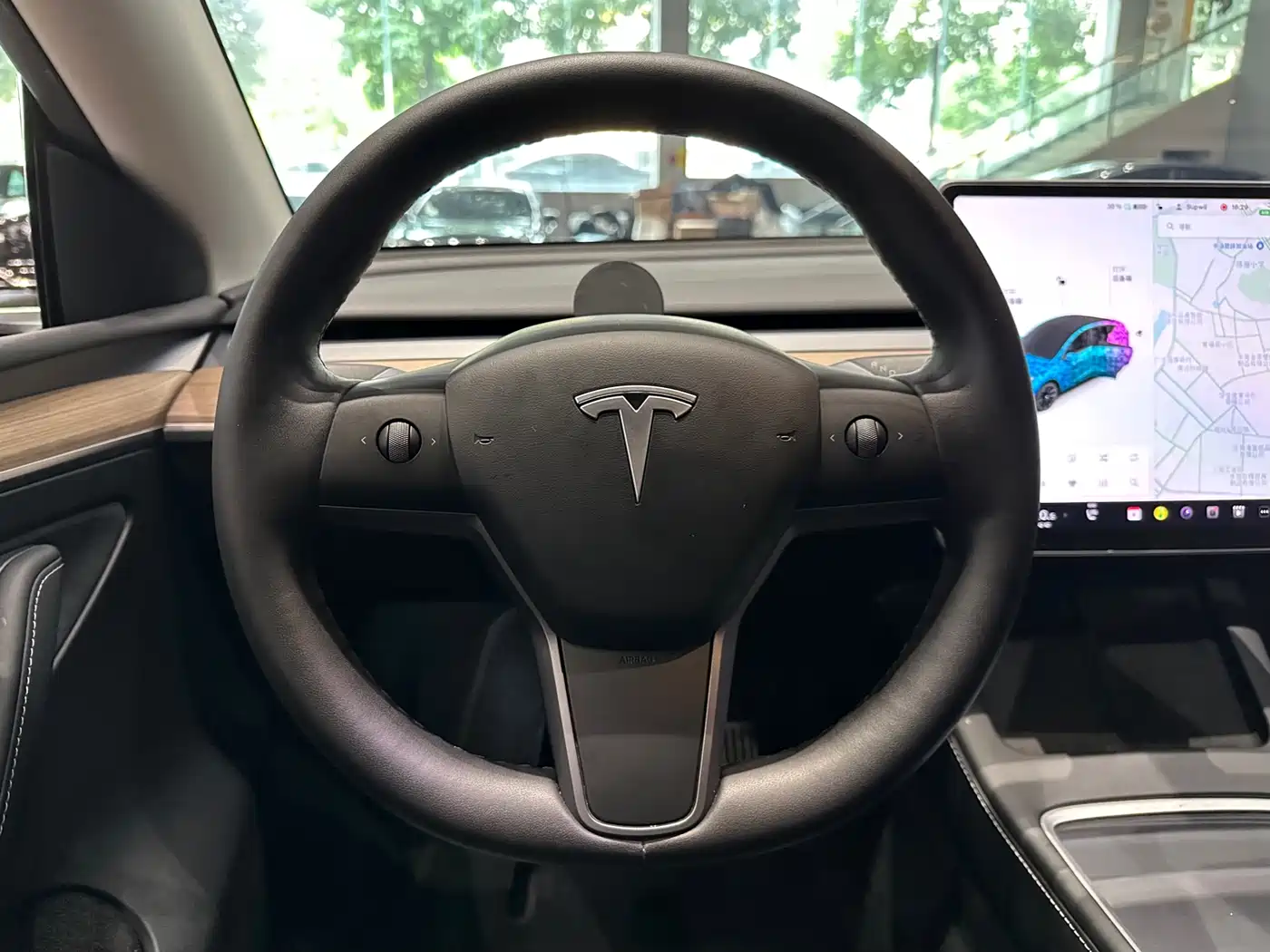 TESLA MODEL Y