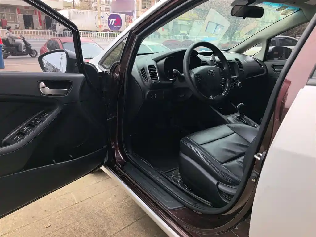 Kia K3 2015 1.6L Automatic GL фото 16