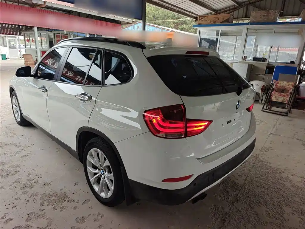 BMW X1 2014 sDrive18i Fashion Edition фото 5