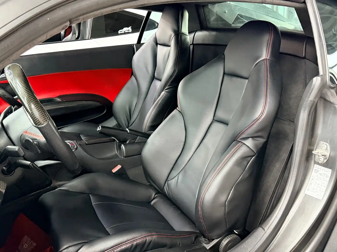 Фото 8 - Audi R8