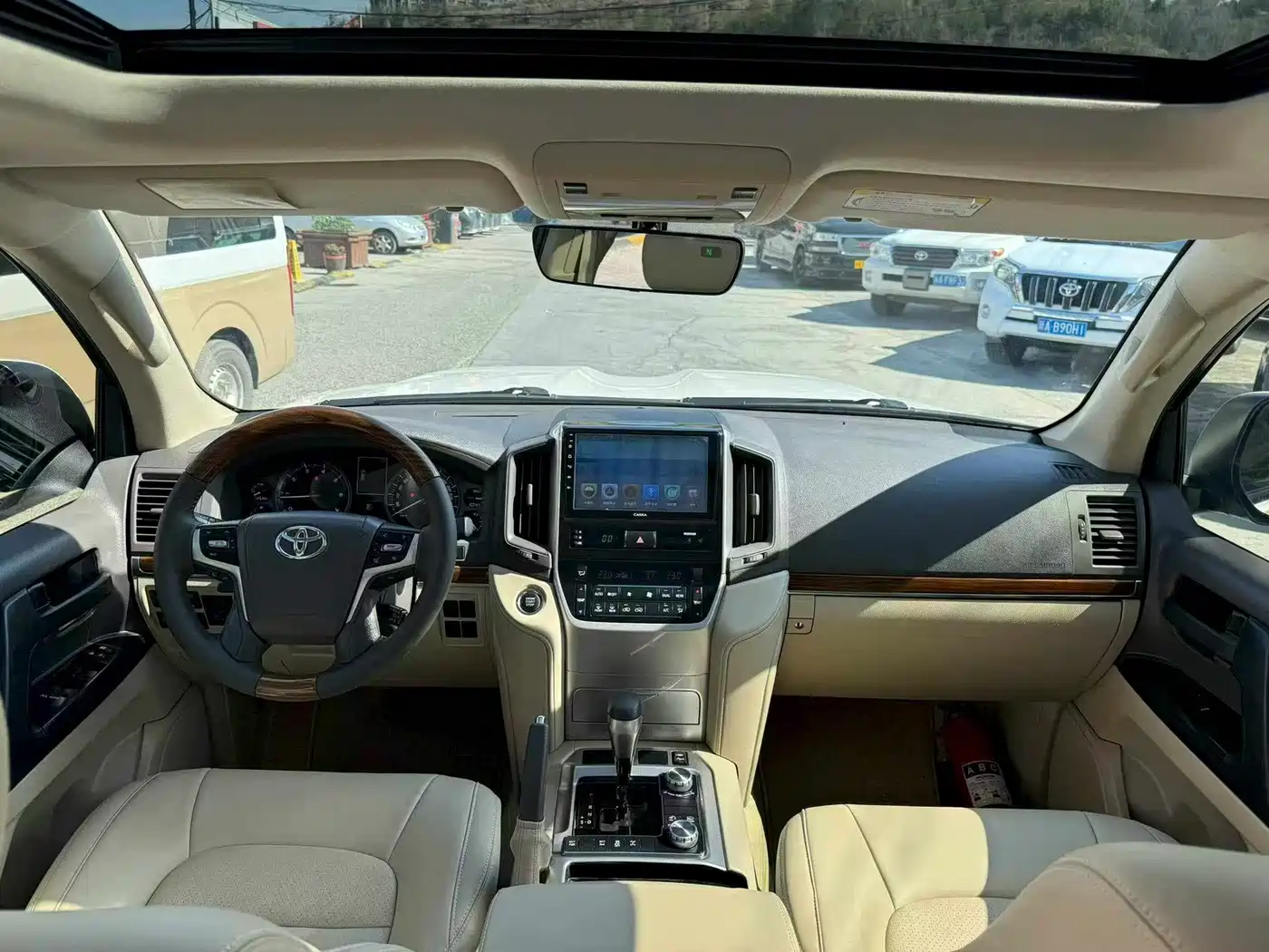 2018 Toyota Land Cruiser (Import)