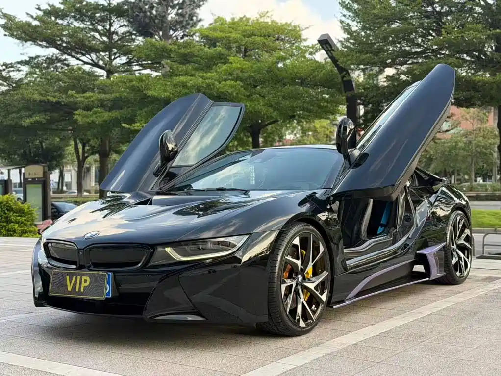 Фото 9 - BMW i8