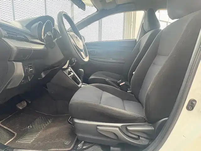Toyota YARiS L Zhi Xuan 2016 Facelift 1.5E CVT Charming Edition — фото 4