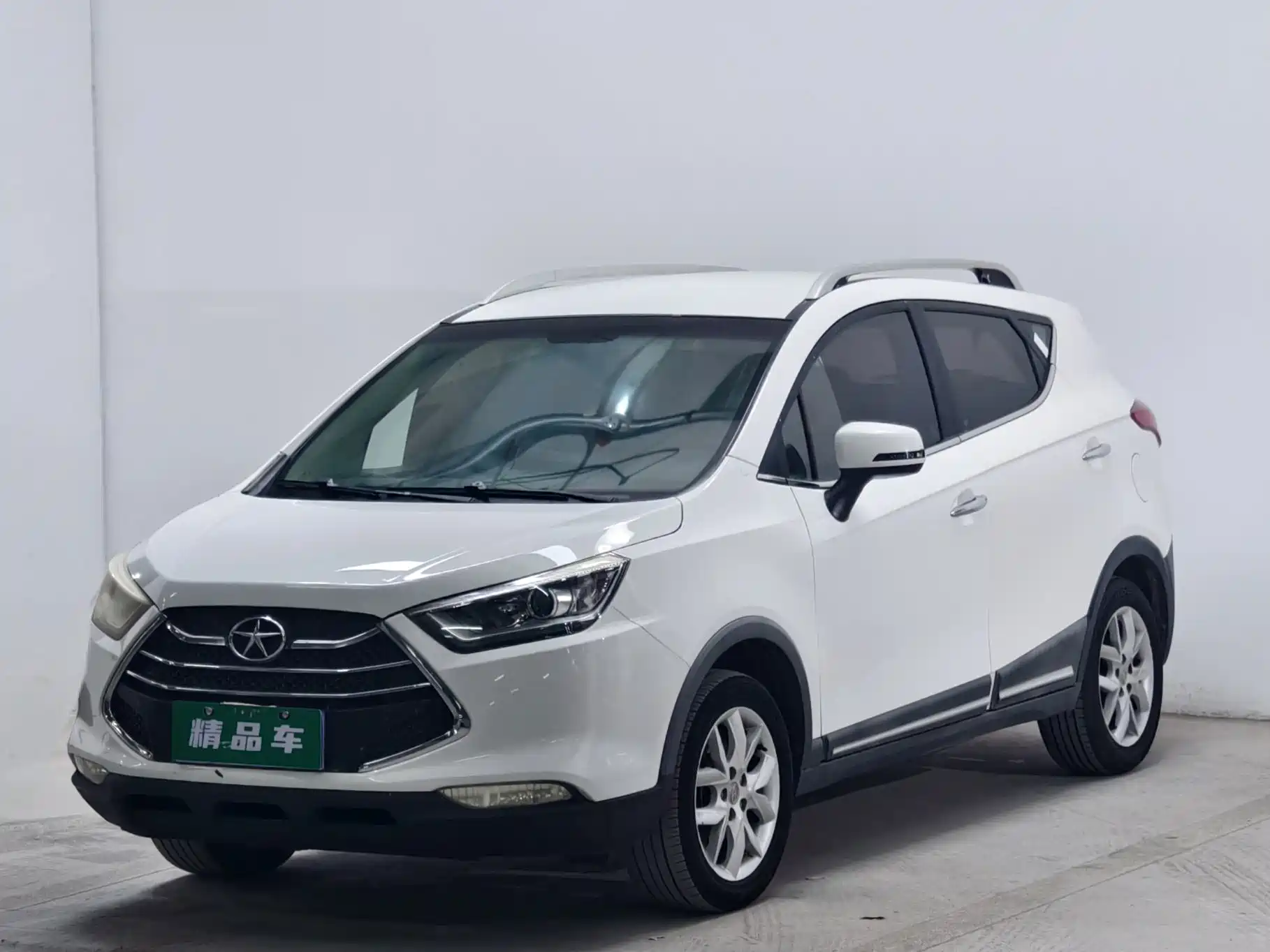 Фото 1 - JAC Refine S3