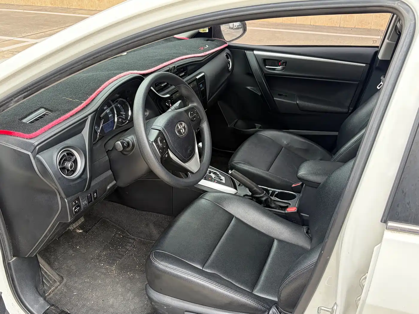 Toyota Corolla 2017 Facelift 1.2T S-CVT GL фото 4