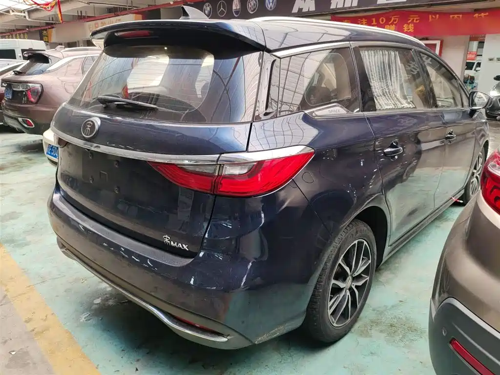 BYD Song MAX 2018 1.5T Auto Smart Connected Elite 6-Seater фото 5