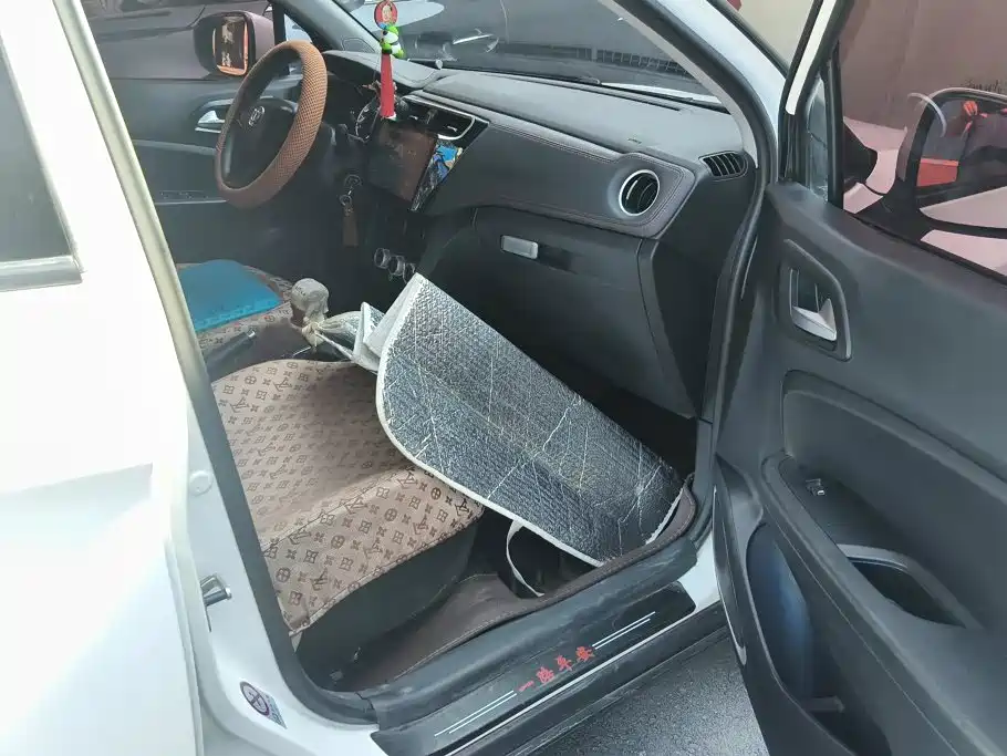 Zhonghua V3 2017 2016 1.5L Automatic Comfort