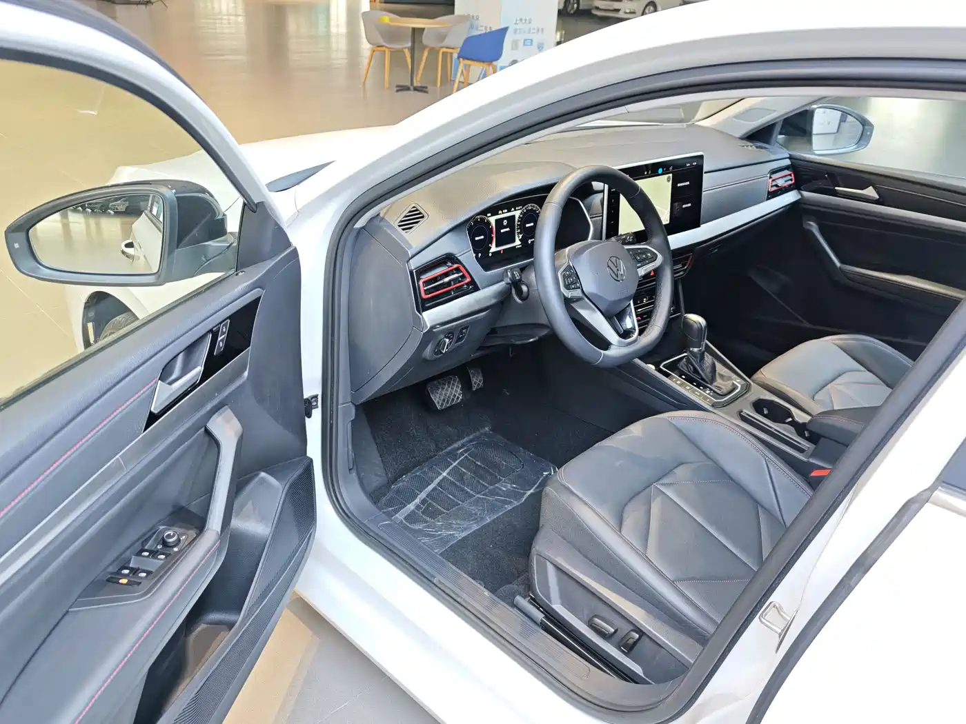 Volkswagen Lavida 2024 Model 300TSI DSG Starlight Leading Edition фото 2