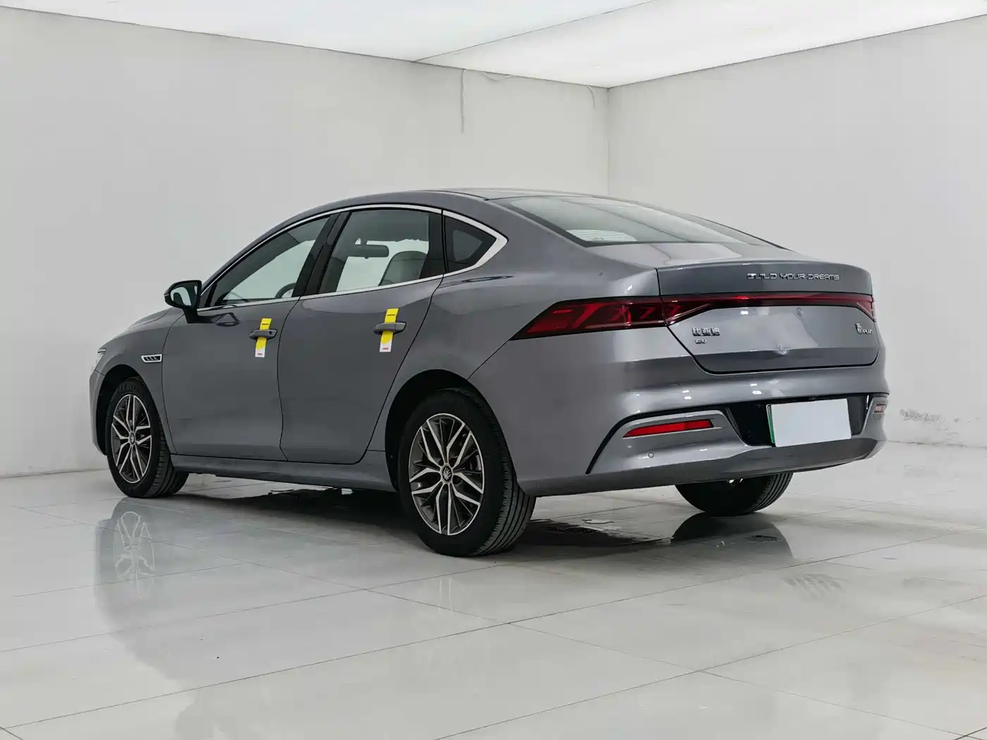BYD Qin PLUS 2021 EV 400KM Luxury Model фото 4