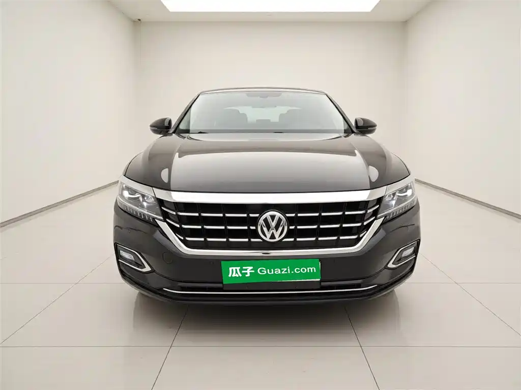 Volkswagen Passat 2019 330TSI Luxury Edition China VI фото 3