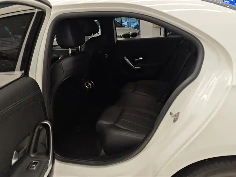 Mercedes-Benz A-Class 2022 A 180 L Sport Sedan фото 11