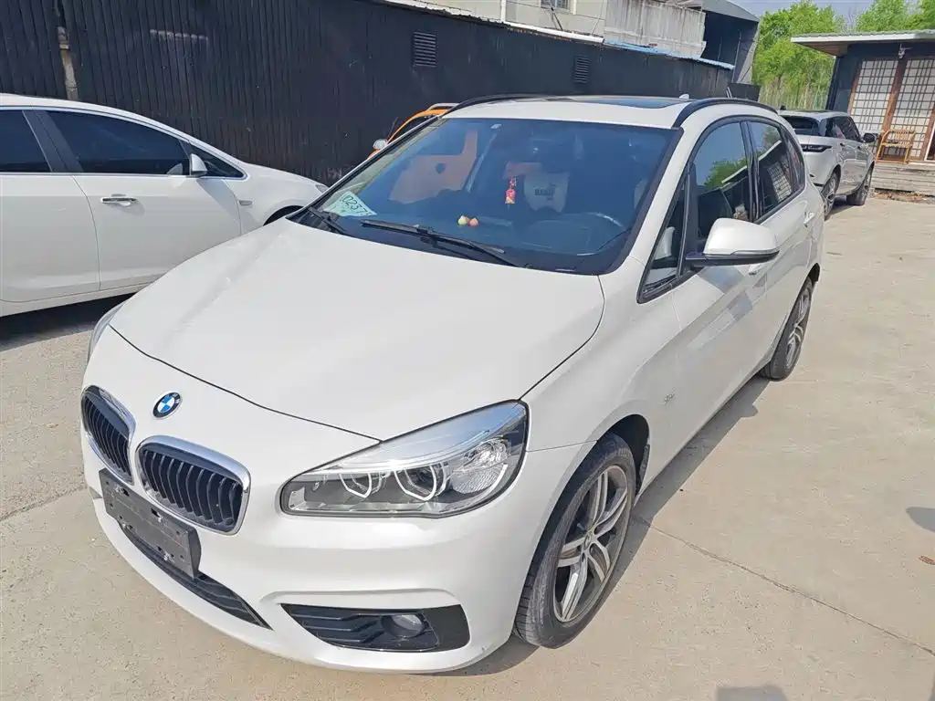 BMW 2 Series Touring 2016 218i Sport Design Package