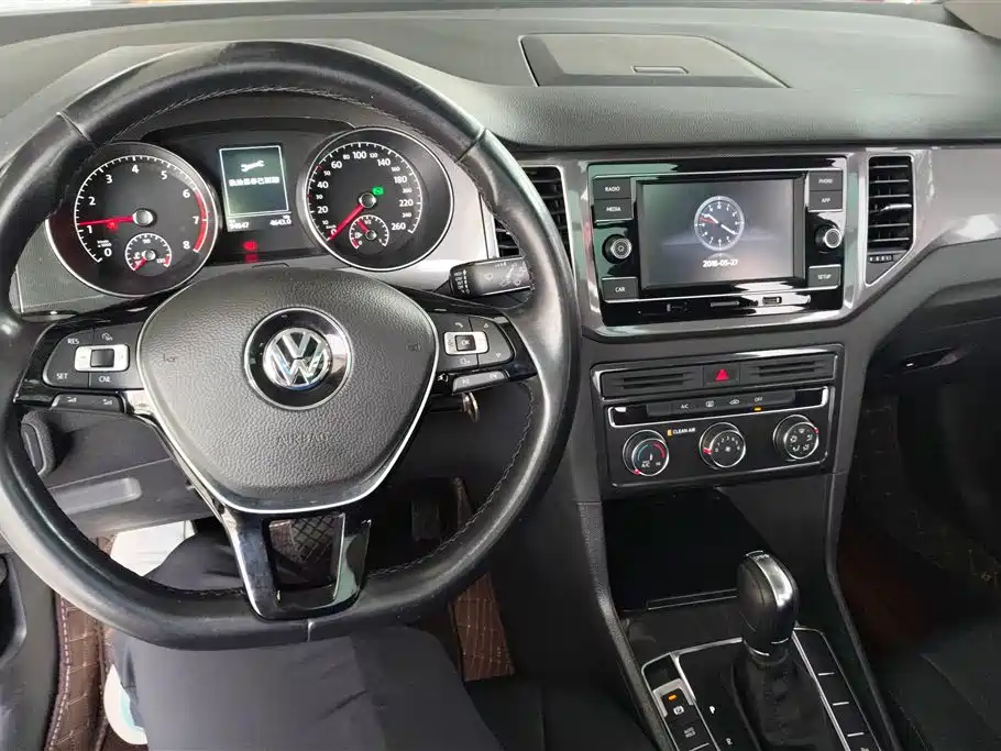 Volkswagen Golf Sportsvan 2018 230TSI Automatic Progressive фото 12