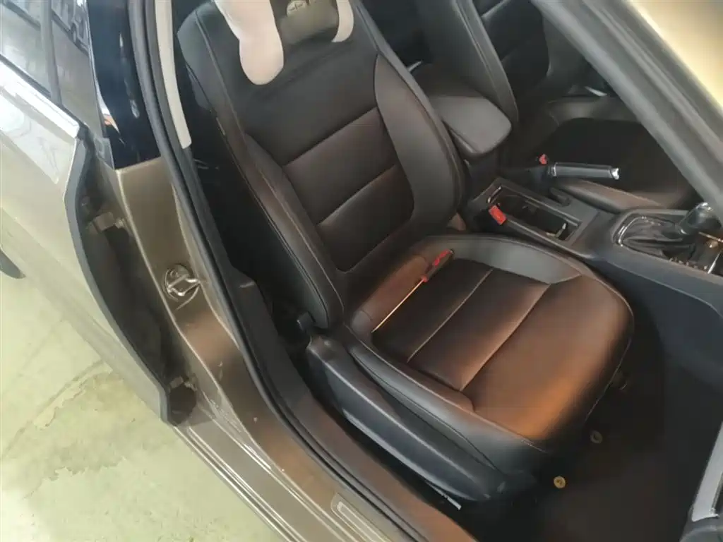 Volkswagen Sagitar 2017 230TSI Automatic Comfort фото 25