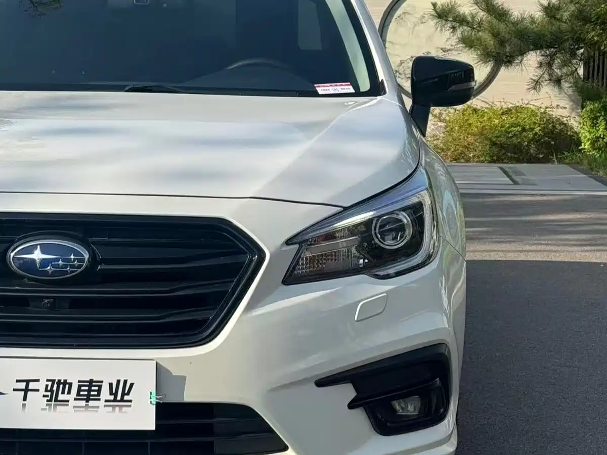 Фото 3 - Subaru Legacy