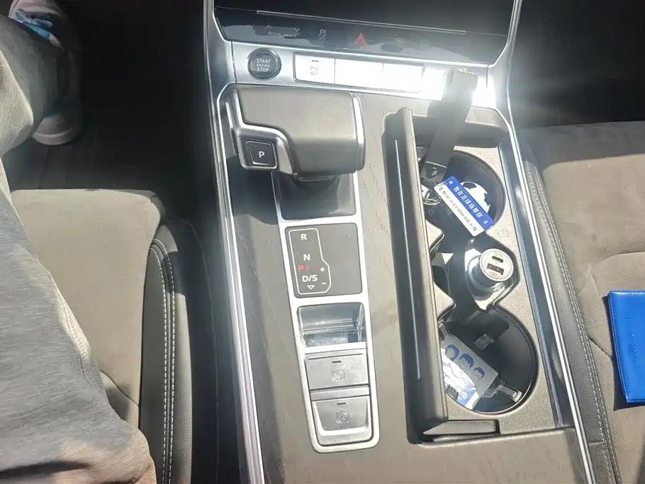 Audi A6L 2024 45 TFSI quattro Premium Dynamic фото 16