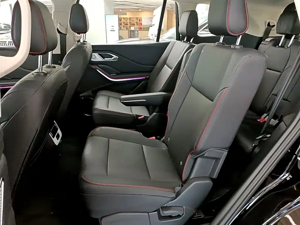 Hongqi HS7 PHEV 2025 2.0T PHEV 4WD 6-Seater Commemorative Edition фото 17