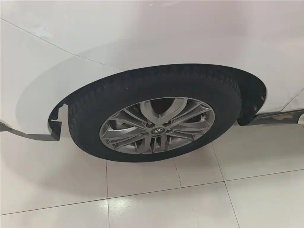 Hyundai Beijing Hyundai ix35 2015 2.0L Automatic 2WD Smart Type China IV фото 23