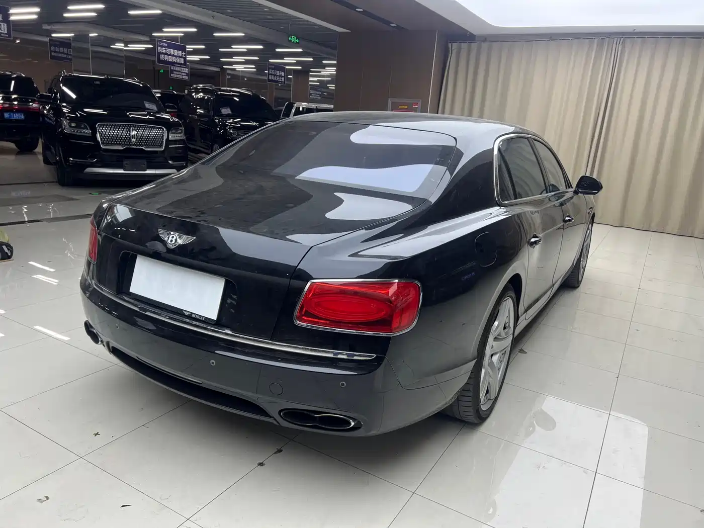 Bentley Flying Spur 2014 4.0T V8 Prestige Edition фото 13