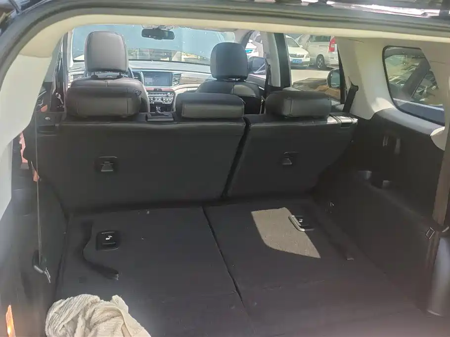 GAC Trumpchi Trumpchi GS8 2017 320T 2WD Luxury Smart Connect (7-seater) фото 4