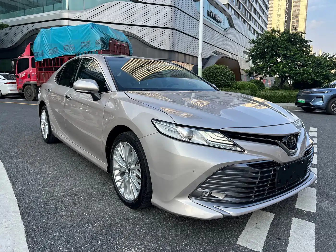 Toyota Camry 2018 2.5G Luxury Edition фото 11
