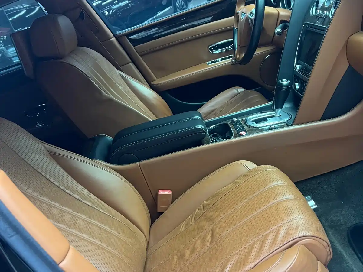 Bentley Flying Spur 2014 4.0T V8 Prestige Edition фото 9