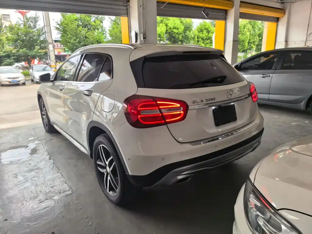 Mercedes-Benz GLA 2015 2015 GLA 200 Fashion