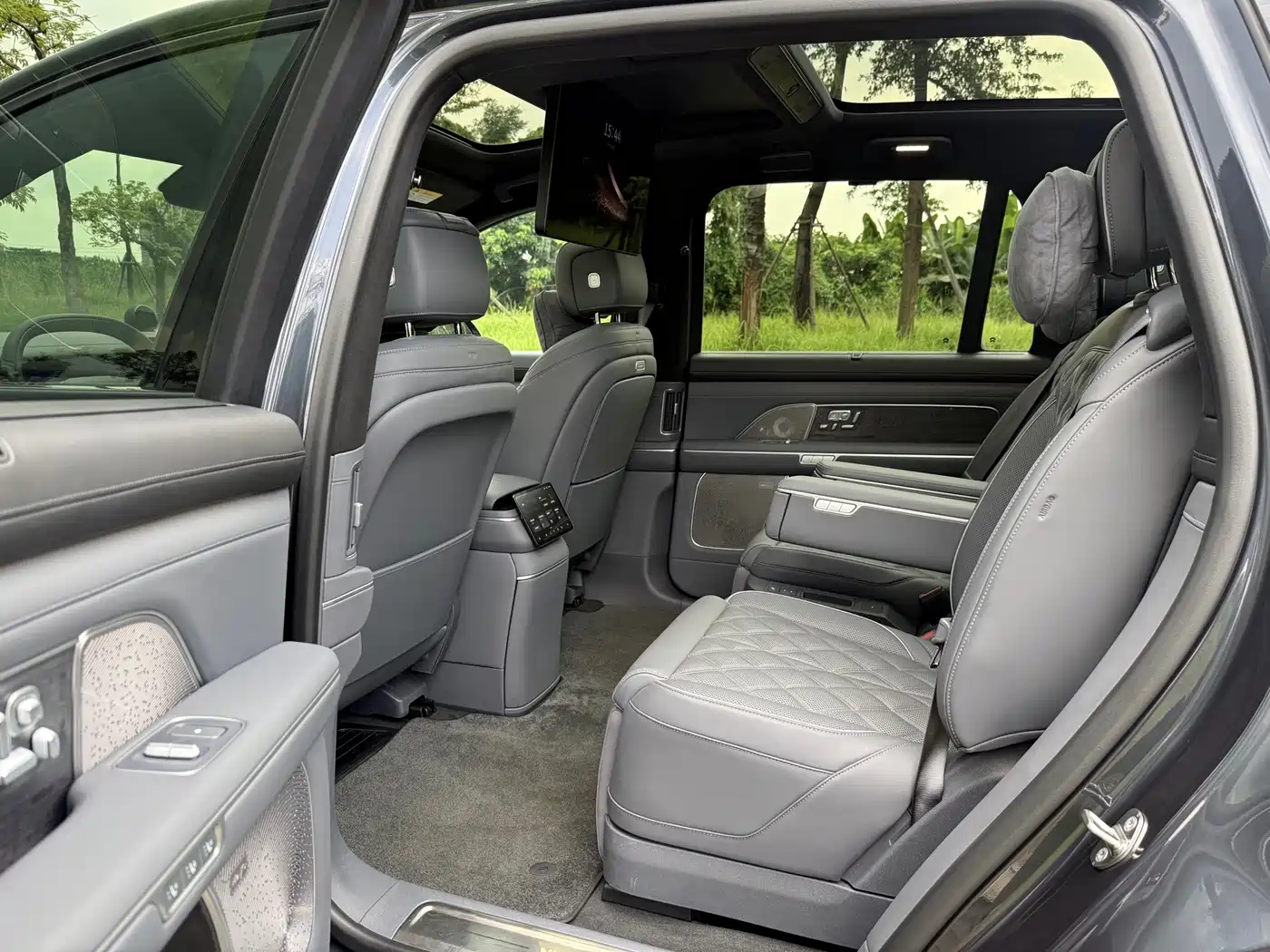 NIO ES8 2025 2025 Model 6-Seat Executive Luxury Edition