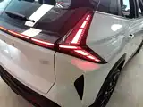 Фото 24 - Geely Atlas