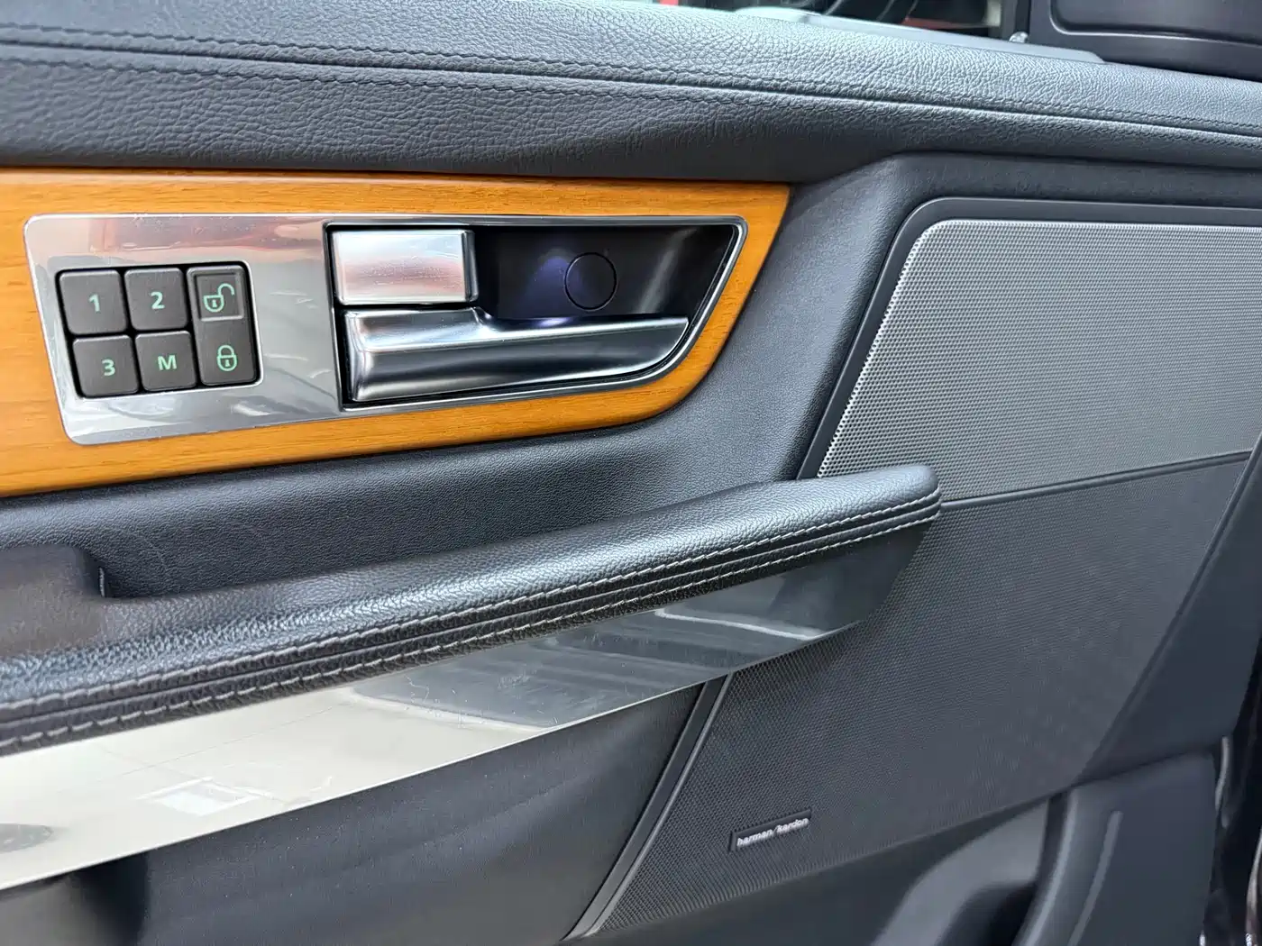 Land Rover Range Rover Sport 2012 5.0 SC V8 Fengshang Genesis Edition фото 28