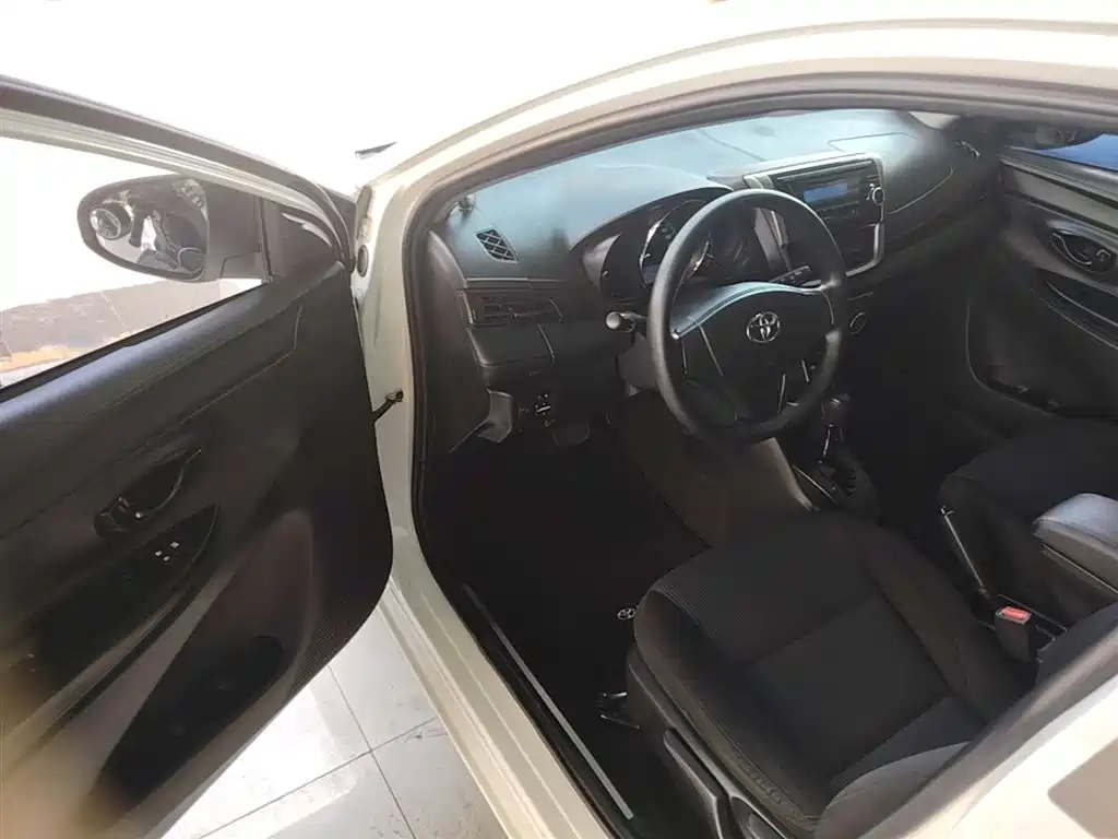Toyota YARiS L Zhi Xuan 2019 1.5E CVT MeiDong Edition China VI фото 16