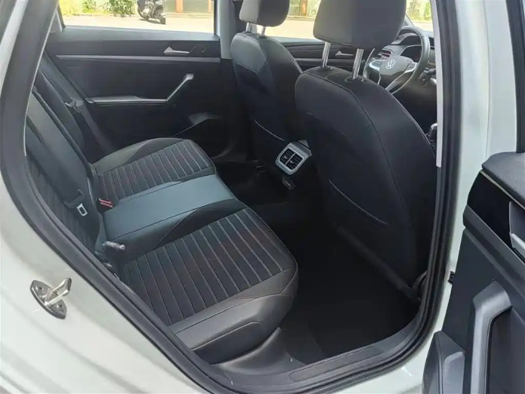 Volkswagen Lavida 2023 280TSI DSG Starlight Comfort Edition фото 6