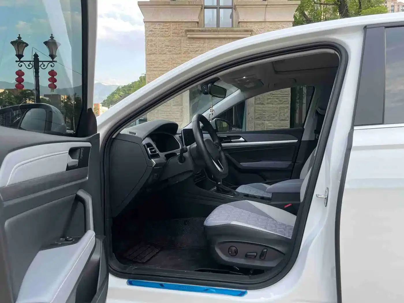 Volkswagen Lavida 2023 280TSI DSG Starlight Comfort Edition фото 4