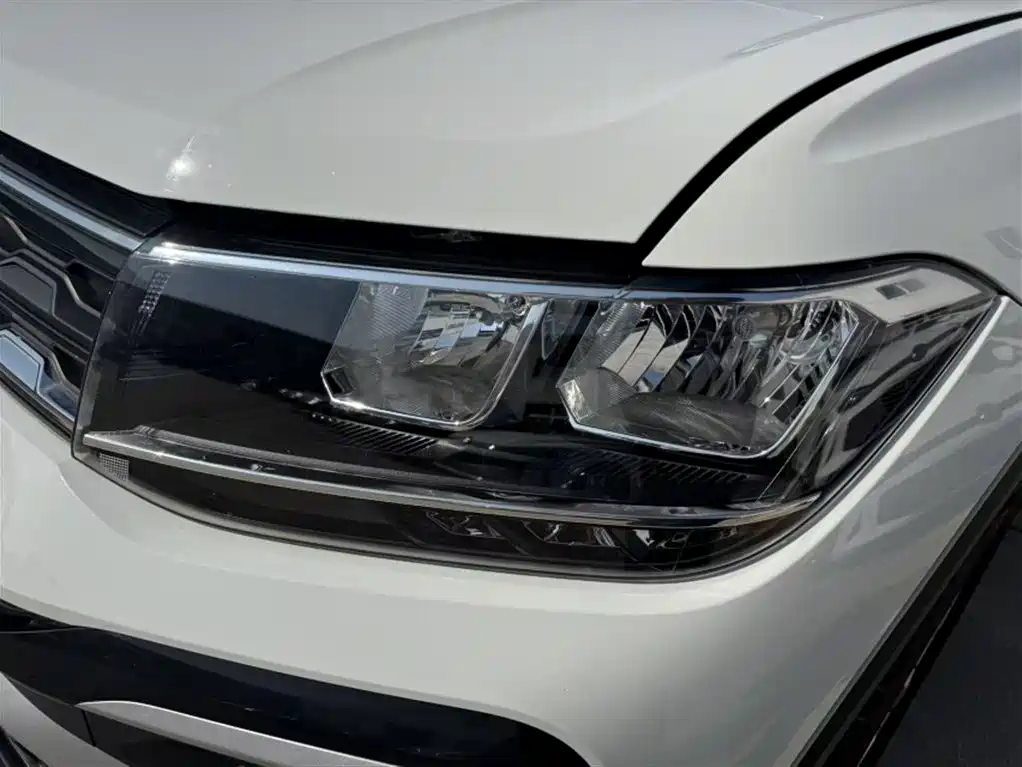 VOLKSWAGEN TU KAI