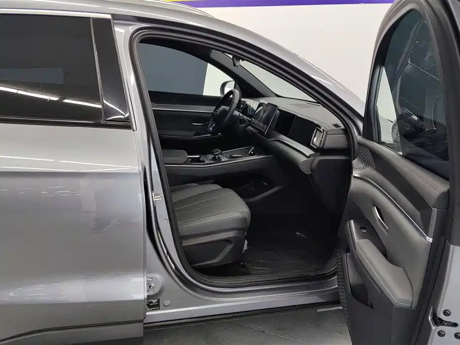 BYD Song Pro New Energy 2025 2nd Generation Smart Drive Edition DM-i 75KM Leading Type фото 8