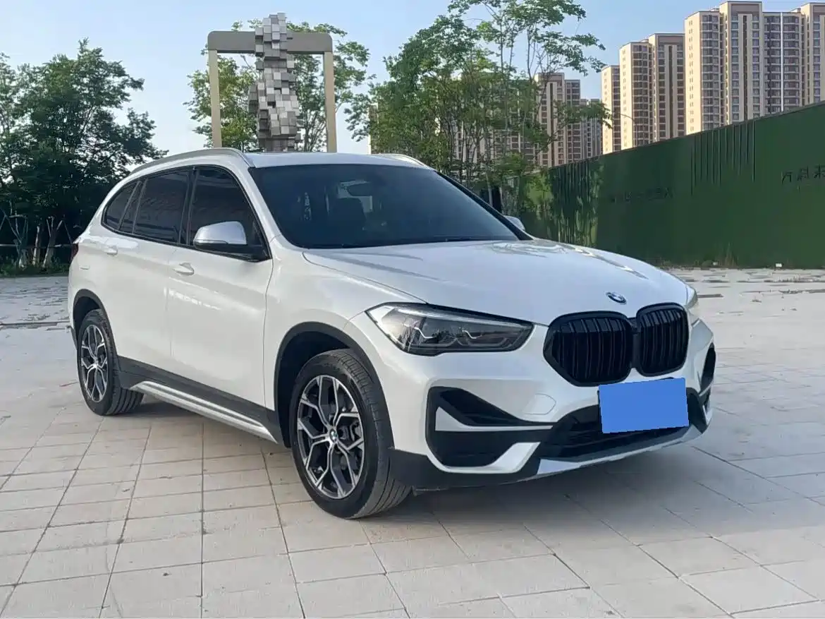 BMW X1 2022 sDrive20Li Premium фото 3