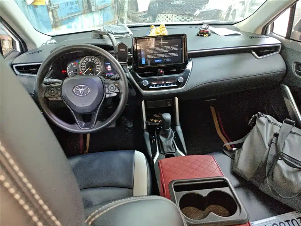 Toyota Corolla Cross 2022 2.0L Elite Edition фото 16