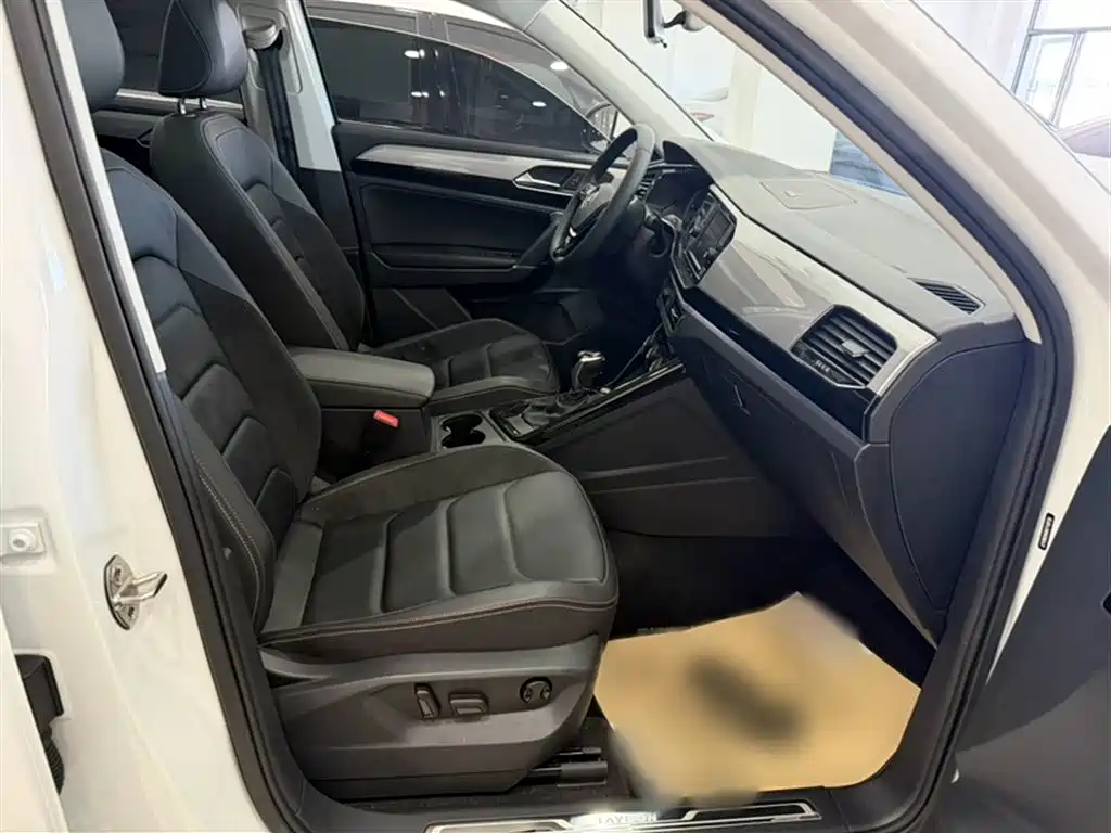 Volkswagen Tayron 2019 330TSI 2WD Luxury China VI фото 3