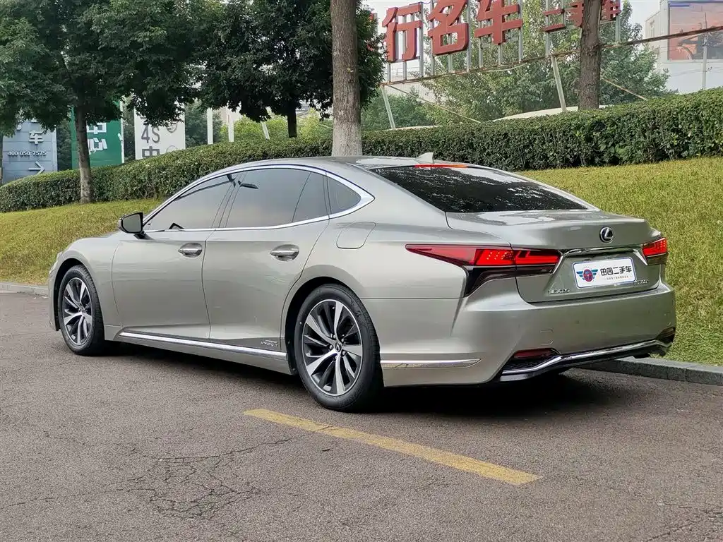 Lexus LS 2021 500h Excellence Edition фото 4