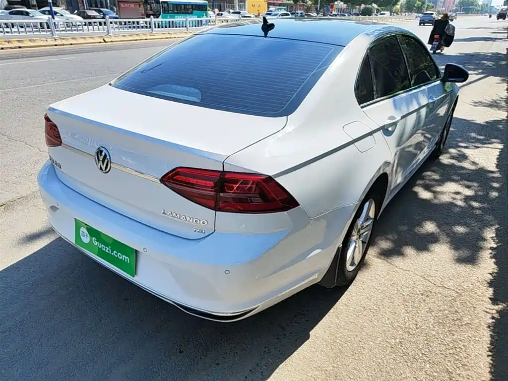 Volkswagen Lamando 2021 230TSI DSG Fashion Edition фото 7