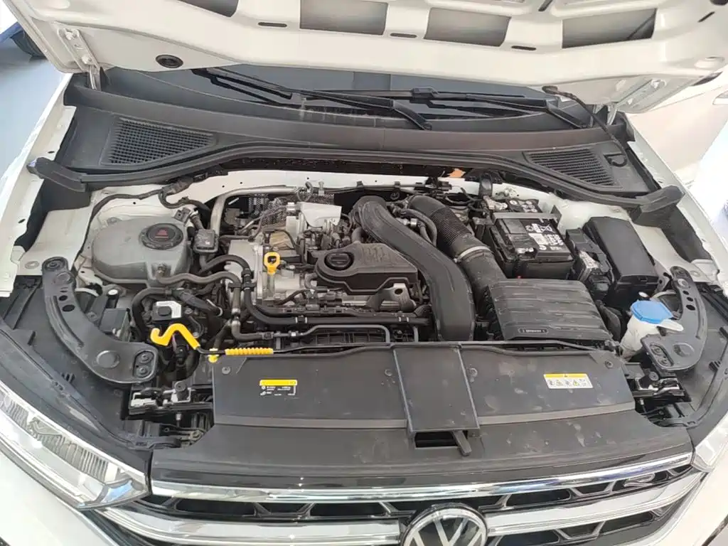 Volkswagen T-ROC 2025 2025 Second Facelift 300TSI DSG 2WD Morning Light Edition